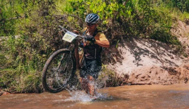 CICLISTA PROVA MOUNTAIN BIKE